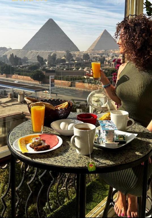 Unique Pyramids Boutique Inn Kafret el-Gabal Екстериор снимка